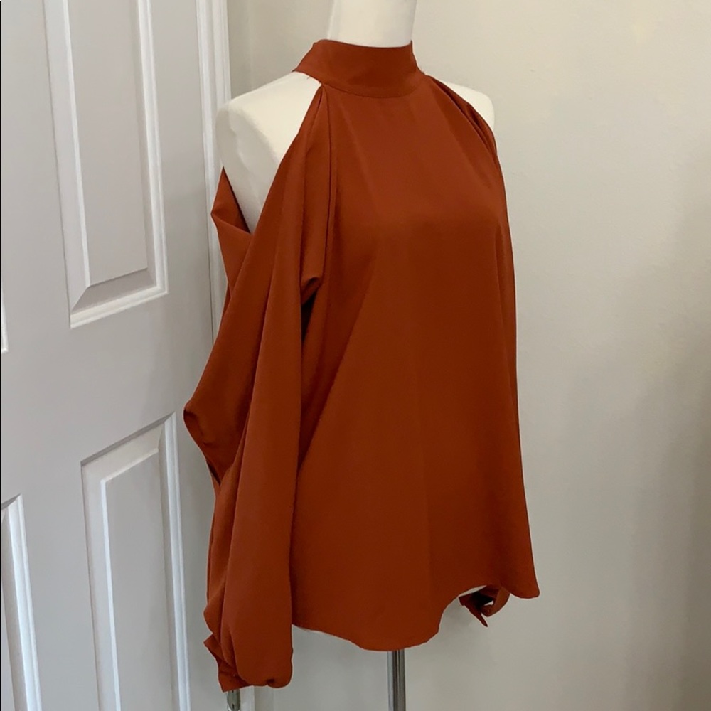 Do+Be burnt orange cold shoulder top